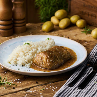 Vegetarische Krautroulade mit Reis